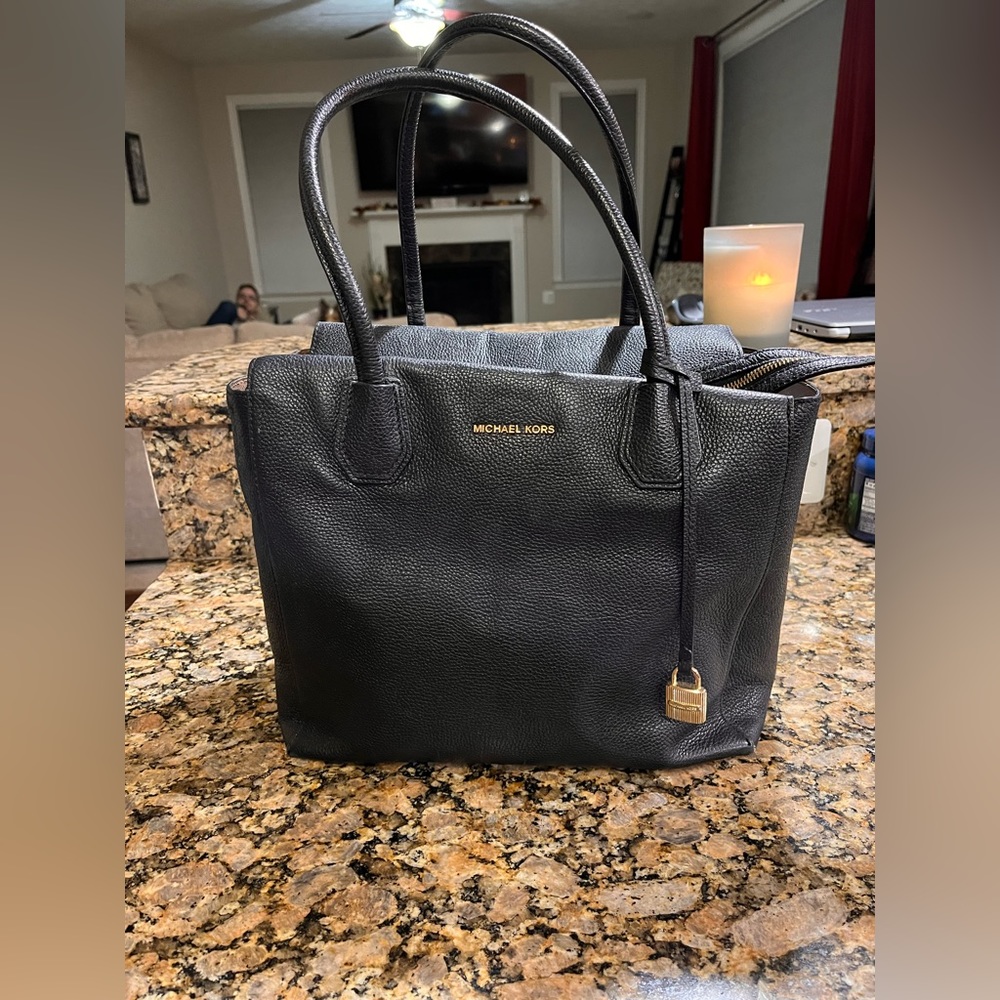 NWOT Black Michael Kors Bag